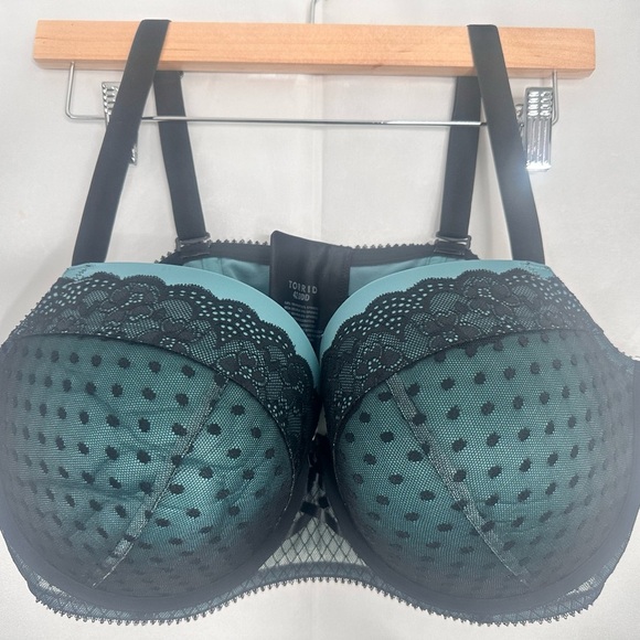 Torrid Black and Blue Underwire Bras Intimates - Picture 1 of 6